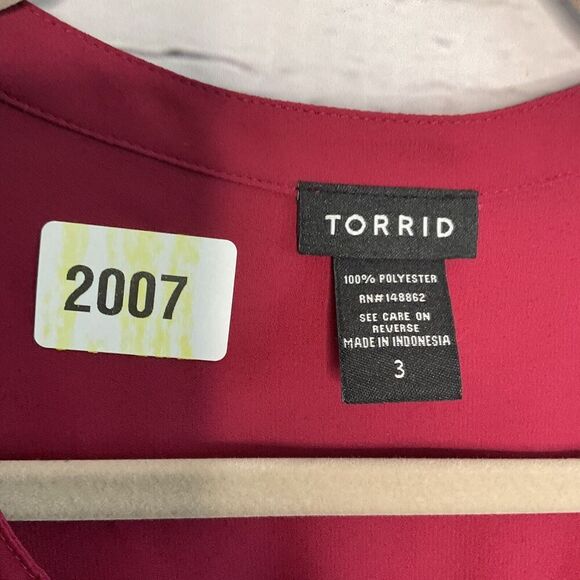 Torrid Womens Harper Roll Tab Sleeve Top Size 3X MarloRed V Neck Collared Career - Picture 3 of 6